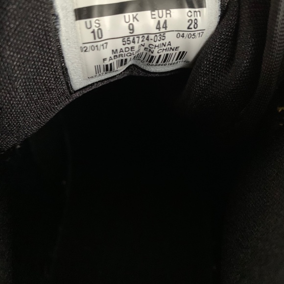 RARE AIR JORDAN 1 MID, LOVE BLACK VARSITY - Picture 10 of 10